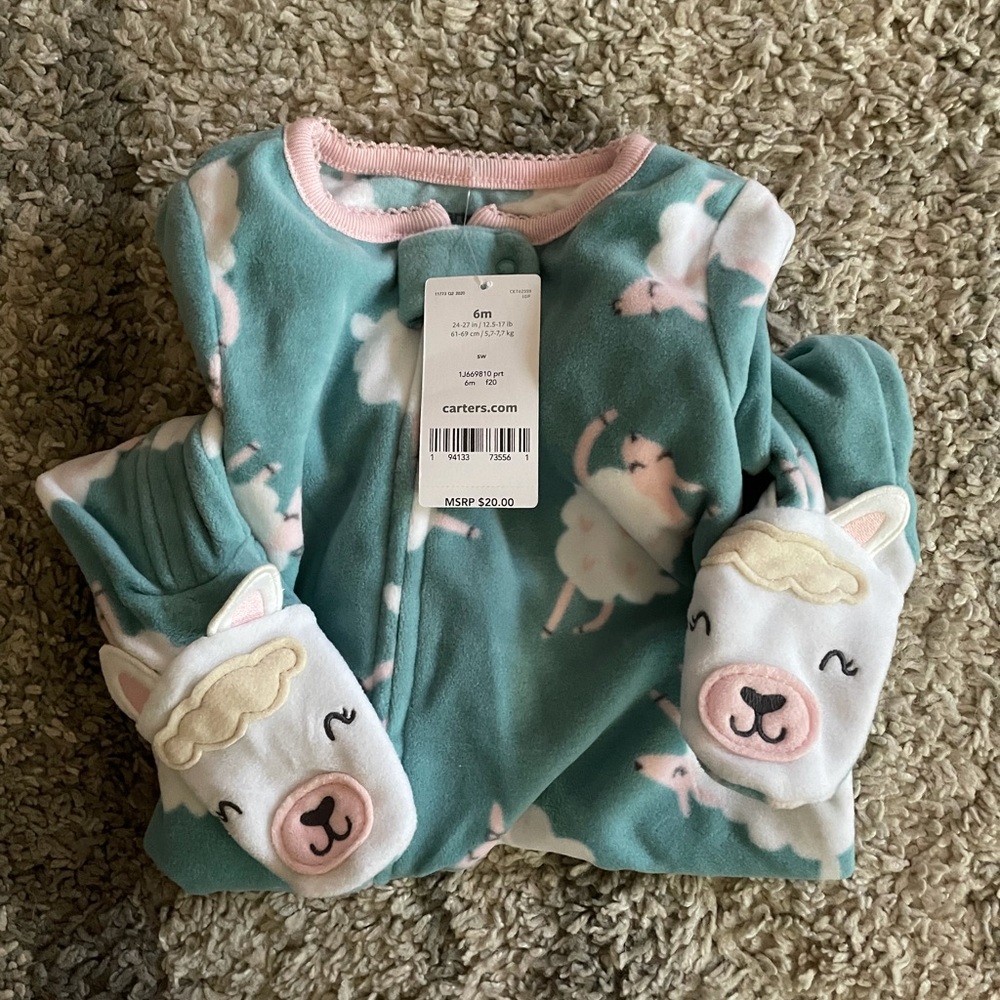 Carter’s fleece pajamas - Picture 1 of 3